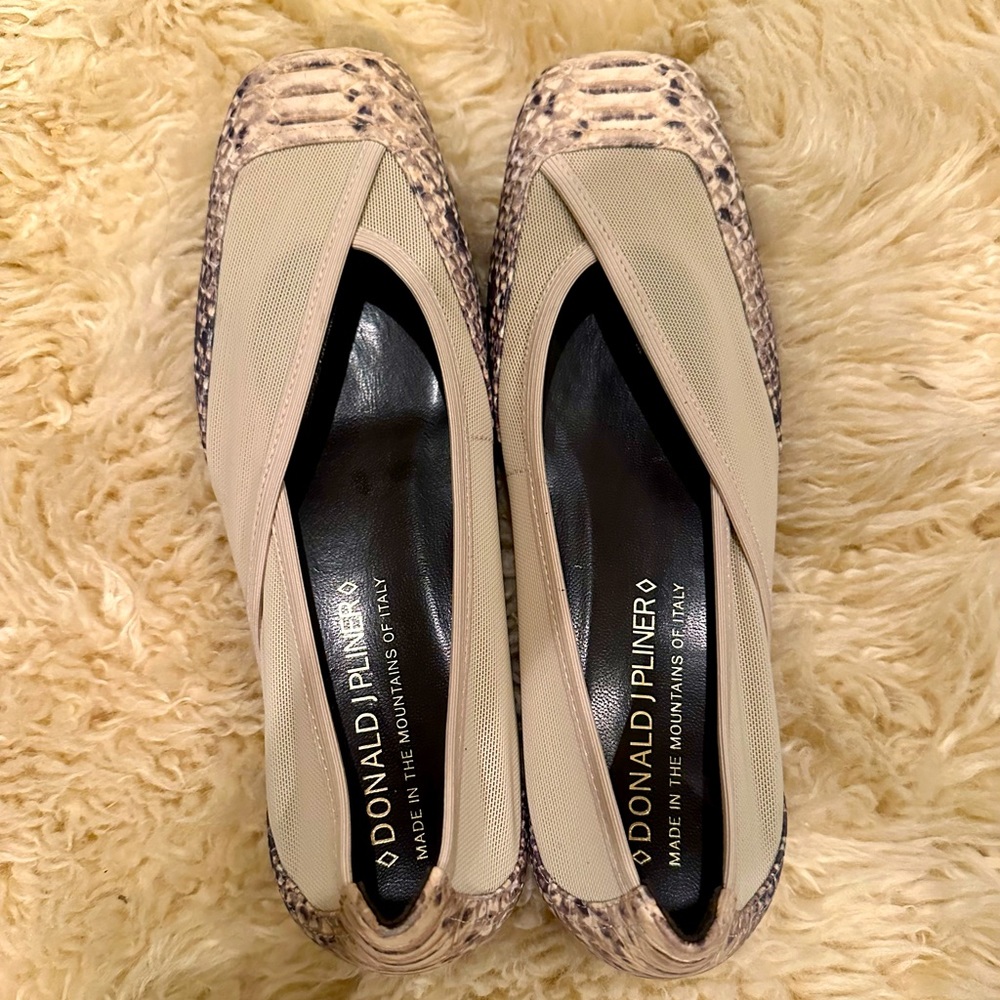Donald J Pliner Flats - Snake Skin Print - 7.5